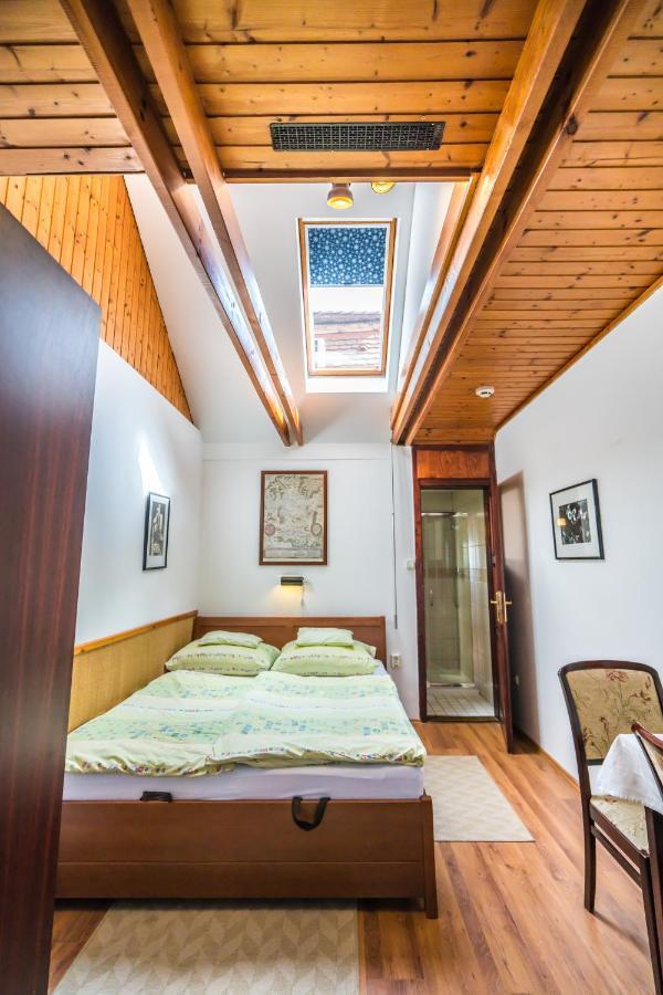 艾斯特根Szent Kristof Panzio住宿加早餐旅馆 外观 照片